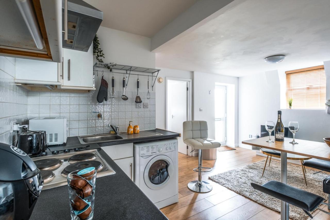 Cosy Flat In Free Parking Area, Next To Bus Stop Brighton ภายนอก รูปภาพ