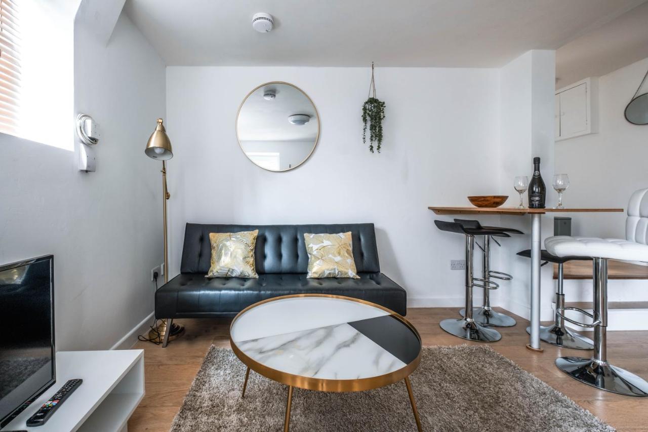 Cosy Flat In Free Parking Area, Next To Bus Stop Brighton ภายนอก รูปภาพ